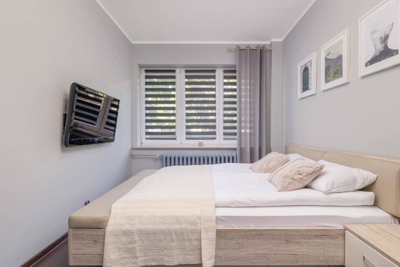 Stylish Korfantego Apartment Next To Spodek By Noclegi Renters Katowice Exteriör bild